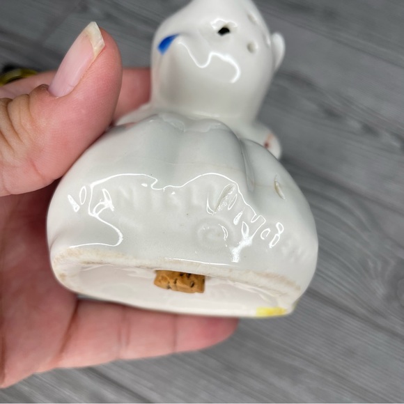 Vintage VanTellingen Dutch Boy and Girl Salt and Pepper Shakers, "Snuggle Hugs" - Picture 7 of 12